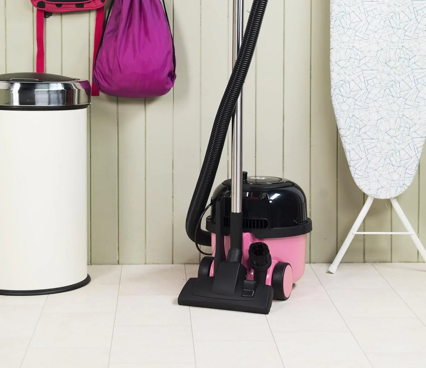 Hetty HET160 Bagged Cylinder Vacuum Cleaner – 620W, 6L Capacity, Compact Design